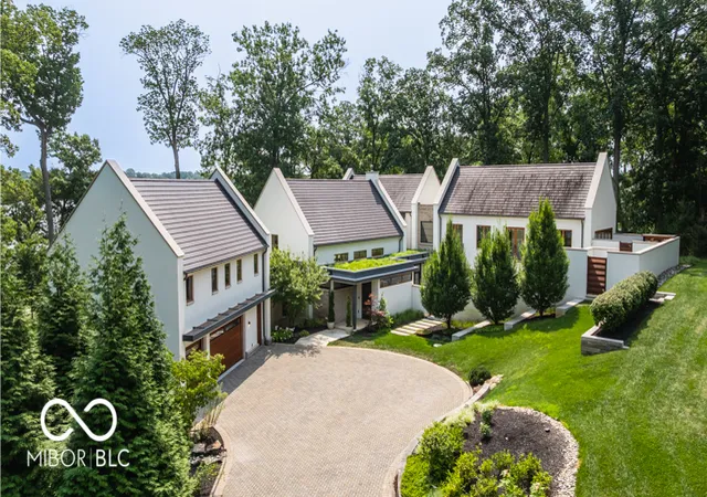 3rd image of 5215 Green Braes East Dr, Indianapolis, IN 46234 | MLS# 22121532
