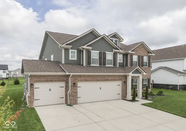 2nd image of 5677 Volanti Wy, Greenwood, IN 46143 | MLS# 22121544