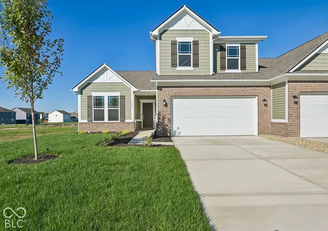 Single family home for sale at 232 Hunters Ridge Dr, Danville, IN 46122 | MLS# 22121545