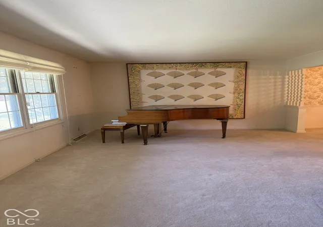 Photo 3 of Single family home for sale at 711 Brushwood Ln, Greenwood, IN 46142 | MLS# 22121548 | Listing updated on 2026-10-25