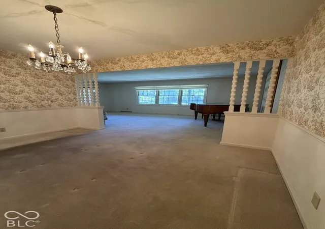 Photo 4 of Single family home for sale at 711 Brushwood Ln, Greenwood, IN 46142 | MLS# 22121548 | Listing updated on 2026-10-25