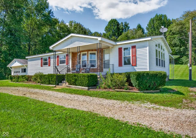 Photo 2 of Sale Pending at 9830 W County Rd 750 N, Elizabethtown, IN 47232 | MLS# 22121553 | Listing updated on 2026-10-01