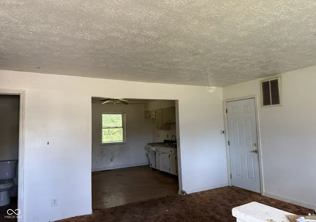 3rd image of 8422 Sten Ct, Indianapolis, IN 46227 | MLS# 22121558