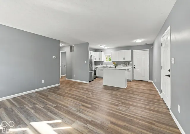 Photo 4 of Single family home for sale at 4422 Lexington Ave, Indianapolis, IN 46203 | MLS# 22121562 | Listing updated on 2026-10-21