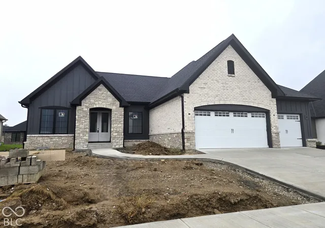 Photo 1 of Single family home for sale at 1047 Beechtree Ln, Franklin, IN 46131 | MLS# 22121574 | Listing updated on 2026-10-03