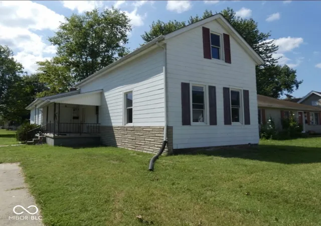 1st image of 842 S Lynn St, Seymour, IN 47274 | MLS# 22121578
