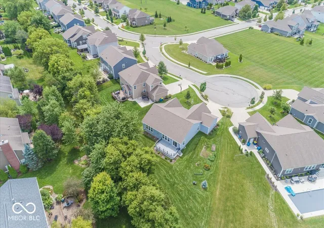 3rd image of 10237 Maiden Ct, Fishers, IN 46040 | MLS# 22121584