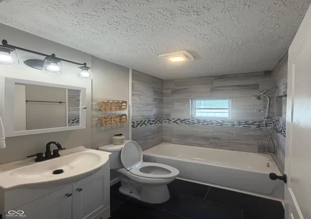 3rd image of 2129 White Ave, Indianapolis, IN 46202 | MLS# 22121590