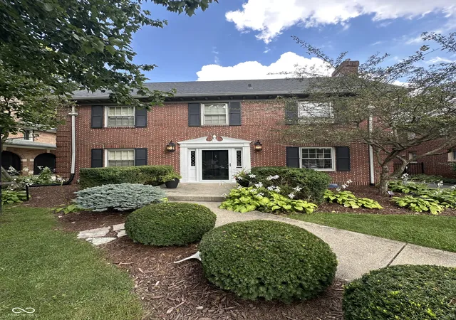 2nd image of 5757 Washington Blvd, Indianapolis, IN 46220 | MLS# 22121594
