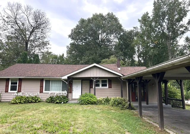 Photo 1 of Single family home for sale at 952 E Booe, Austin, IN 47102 | MLS# 22121596 | Listing updated on 2026-08-22