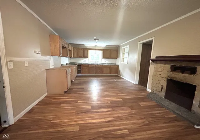 Photo 3 of Single family home for sale at 952 E Booe, Austin, IN 47102 | MLS# 22121596 | Listing updated on 2026-08-22