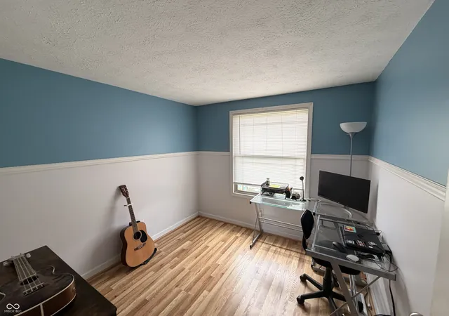 Photo 4 of Single family home for sale at 7545 Dornock Dr, Indianapolis, IN 46237 | MLS# 22121600 | Listing updated on 2026-10-17
