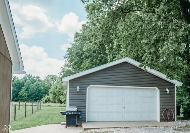 Photo 2 of Single family home for sale at 8494 S 625 Road W, Rosedale, IN 47874 | MLS# 22121602 | Listing updated on 2026-09-12