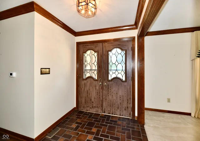 3rd image of 3190 Greensview Dr, Greenwood, IN 46143 | MLS# 22121623