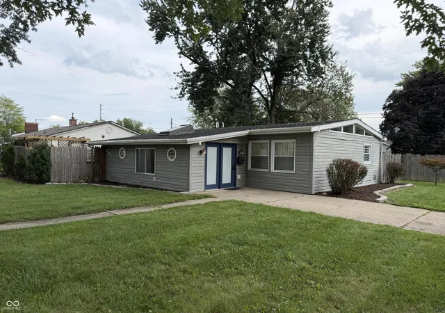 1st image of 601 Broad Ave, Nappanee, IN 46550 | MLS# 22121632