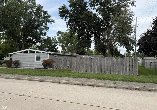 34th image of 601 Broad Ave, Nappanee, IN 46550 | MLS# 22121632