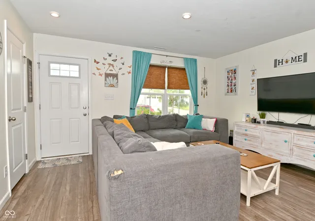 Photo 2 of Single family home for sale at 3142 E Sheldon Wy, Danville, IN 46122 | MLS# 22121636 | Listing updated on 2026-08-22
