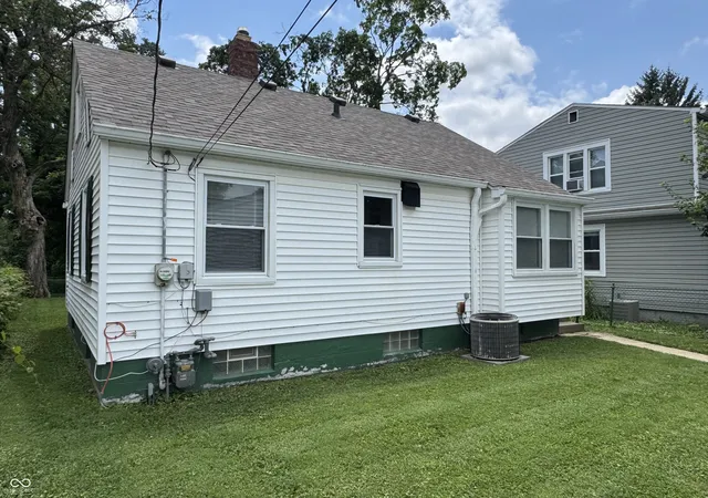 2nd image of 644 W 43rd St, Indianapolis, IN 46208 | MLS# 22121644