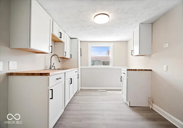 4th image of 1301 S J St, Elwood, IN 46036 | MLS# 22121646