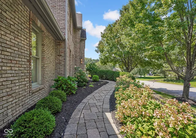 4th image of 5183 Northwood Dr, Columbus, IN 47201 | MLS# 22121659