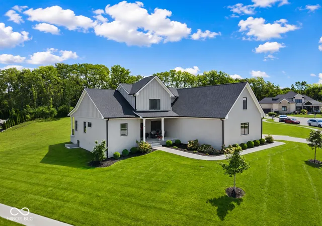 5th image of 1837 Calvert Farms Dr, Greenwood, IN 46143 | MLS# 22121673