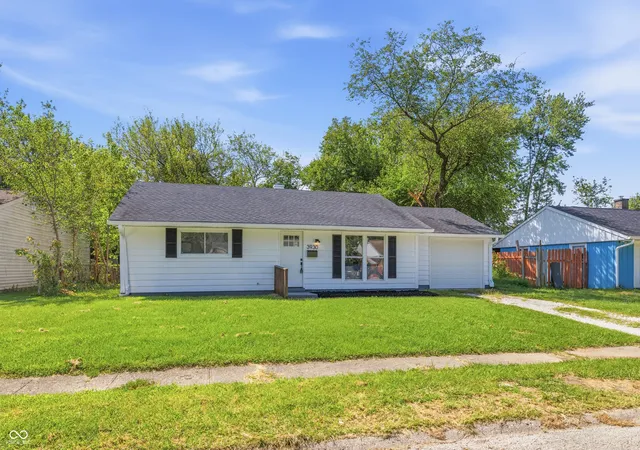 Photo 2 of Single family home for sale at 3930 Chateau Dr, Indianapolis, IN 46226 | MLS# 22121683 | Listing updated on 2026-10-02