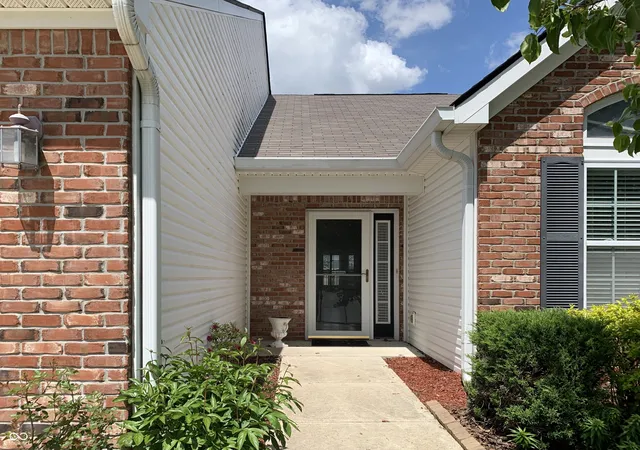 5th image of 1350 Hamilton Dr, Greenwood, IN 46143 | MLS# 22121701