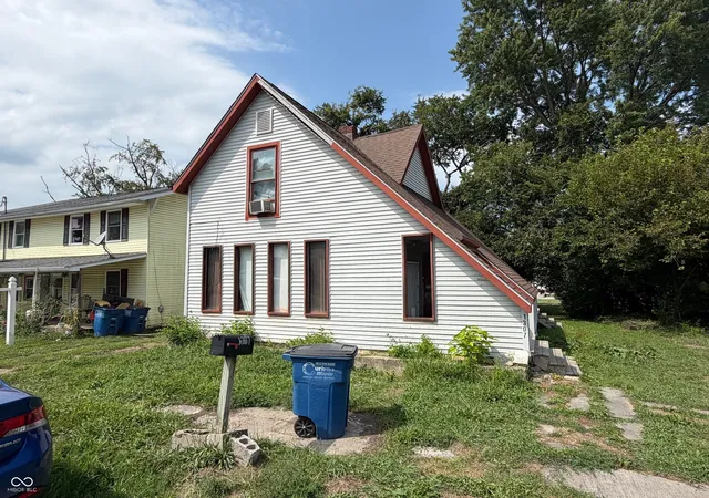 Photo 2 of Sale Pending at 1307 4th Street, Bedford, IN 47421 | MLS# 22121730 | Listing updated on 2026-10-02