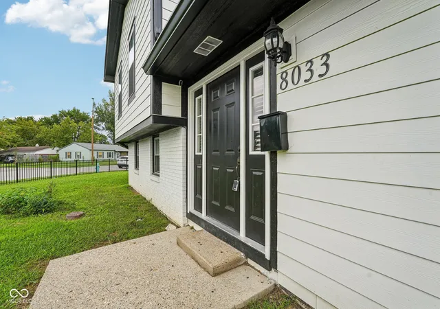 3rd image of 8033 Wysong Dr, Indianapolis, IN 46219 | MLS# 22121735