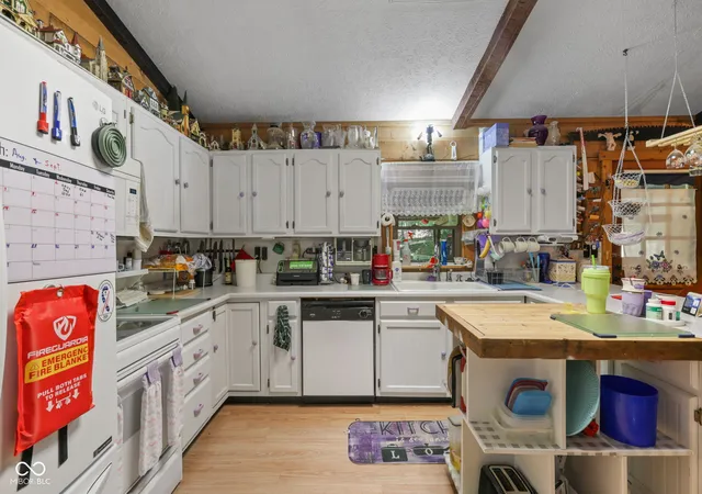 4th image of 1222 Wpa Rd, Mitchell, IN 47446 | MLS# 22121738