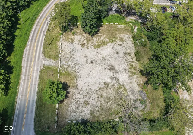 2nd image of 17090 River Rd, Noblesville, IN 46062 | MLS# 22121744