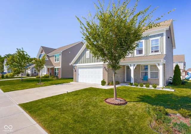 Photo 3 of Single family home for sale at 8142 Lythrium Way, Plainfield, IN 46168 | MLS# 22121753 | Listing updated on 2026-09-28
