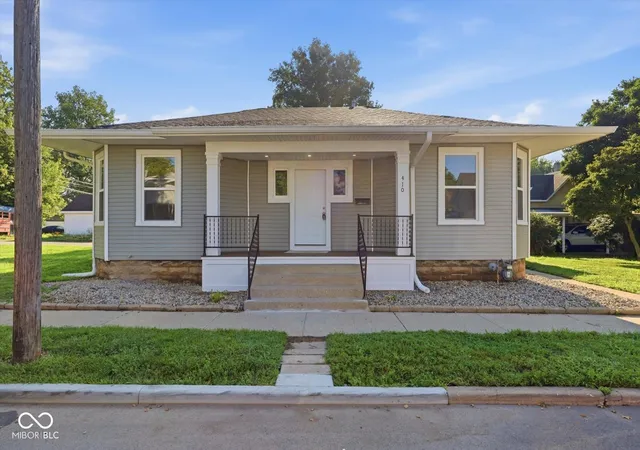 1st image of 410 Mary St, Shelbyville, IN 46176 | MLS# 22121754