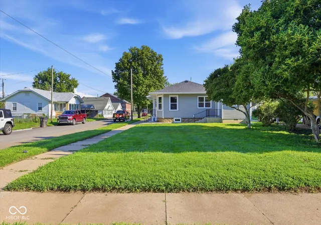 4th image of 410 Mary St, Shelbyville, IN 46176 | MLS# 22121754