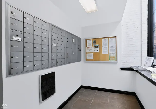 Photo 4 of Condo for sale at 630 N College Ave #201, Indianapolis, IN 46204 | MLS# 22121756 | Listing updated on 2026-10-01