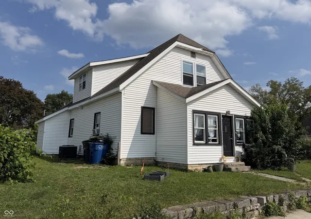 Photo 2 of Sale Pending at 712 I St, Bedford, IN 47421 | MLS# 22121765 | Listing updated on 2026-10-02