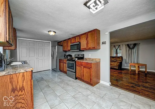 Photo 4 of Single family home for sale at 4125 S Gerrard Dr, Indianapolis, IN 46221 | MLS# 22121820 | Listing updated on 2026-10-07