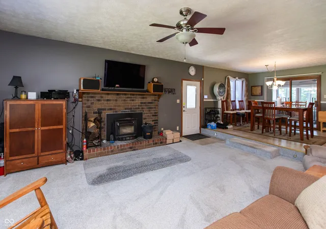 Photo 3 of Single family home for sale at 9535 E County Road 1000 N, Brownsburg, IN 46112 | MLS# 22121829 | Listing updated on 2026-09-24