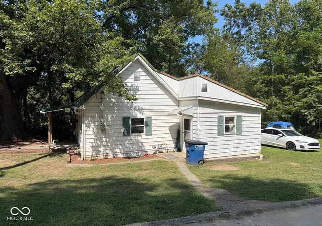 Photo 2 of Sale Pending at 1328 F St, Bedford, IN 47421 | MLS# 22121846 | Listing updated on 2026-10-02