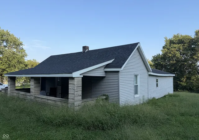 Photo 3 of Sale Pending at 726 Heltonville Rd E, Bedford, IN 47421 | MLS# 22121852 | Listing updated on 2026-10-02