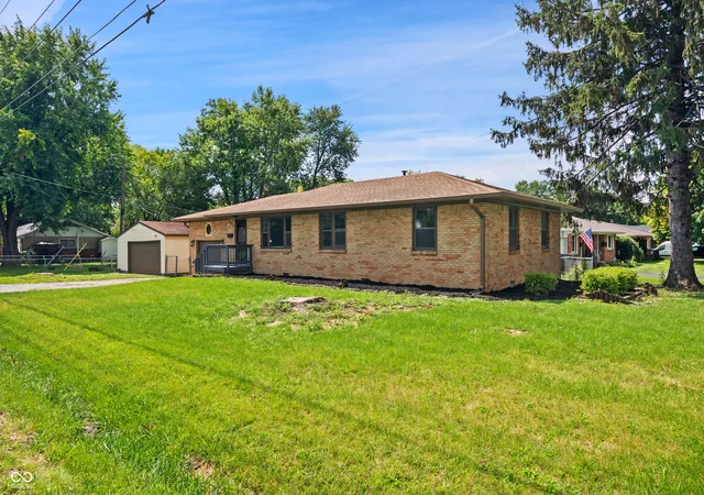 Photo 3 of Single family home for sale at 340 N Edmondson Ave, Indianapolis, IN 46219 | MLS# 22121857 | Listing updated on 2026-10-01