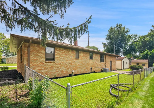 Photo 3 of Single family home for sale at 340 N Edmondson Ave, Indianapolis, IN 46219 | MLS# 22121857 | Listing updated on 2026-10-01