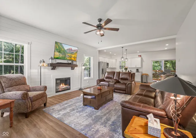 Photo 3 of Sale Pending at 2685 S Logan Rd, Crawfordsville, IN 47933 | MLS# 22121866 | Listing updated on 2026-09-17