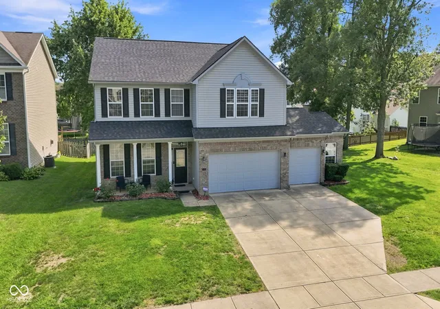 Photo 3 of Single family home for sale at 5485 Jutland, Plainfield, IN 46168 | MLS# 22121873 | Listing updated on 2026-10-01