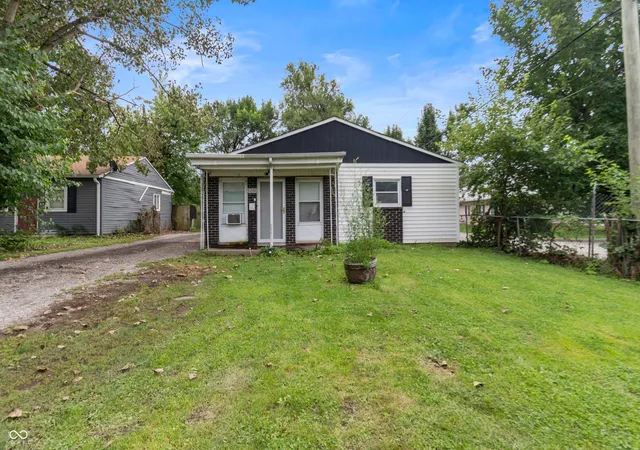 Photo 2 of Single family home for sale at 5201 E 34th St, Indianapolis, IN 46218 | MLS# 22121890 | Listing updated on 2026-08-27