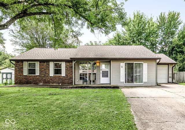 Photo 1 of Single family home for sale at 10531 Mohave Ct, Indianapolis, IN 46235 | MLS# 22121896 | Listing updated on 2026-10-28