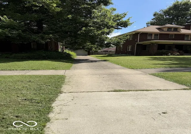 Photo 3 of Single family home for sale at 3621 Watson Rd, Indianapolis, IN 46205 | MLS# 22121909 | Listing updated on 2026-09-03