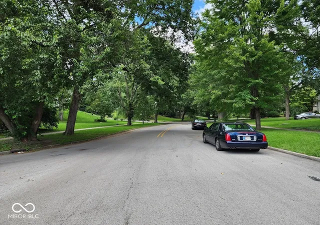 Photo 6 of Single family home for sale at 3621 Watson Rd, Indianapolis, IN 46205 | MLS# 22121909 | Listing updated on 2026-09-03