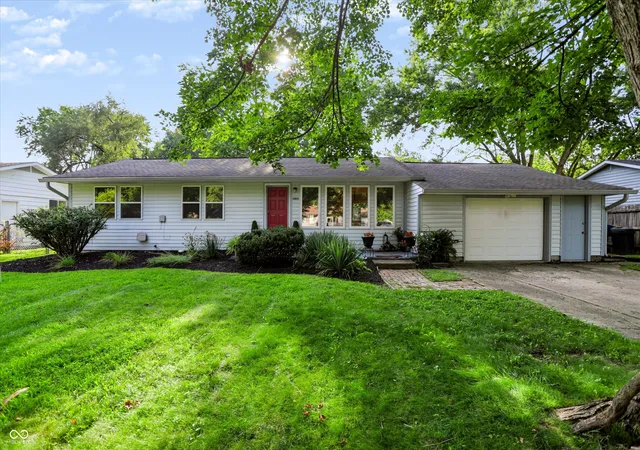 Photo 1 of Single family home for sale at 10814 Broadway St, Carmel, IN 46280 | MLS# 22121912 | Listing updated on 2026-09-24