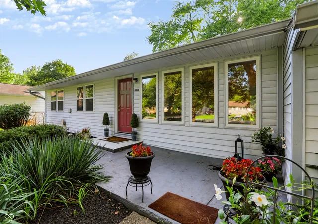 Photo 2 of Single family home for sale at 10814 Broadway St, Carmel, IN 46280 | MLS# 22121912 | Listing updated on 2026-09-24